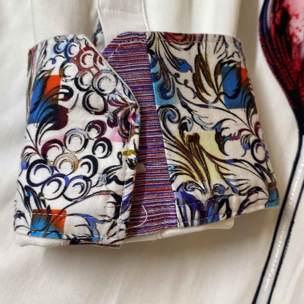Robert Graham White Shirt with Red Wine Design - Picture 5 of 9